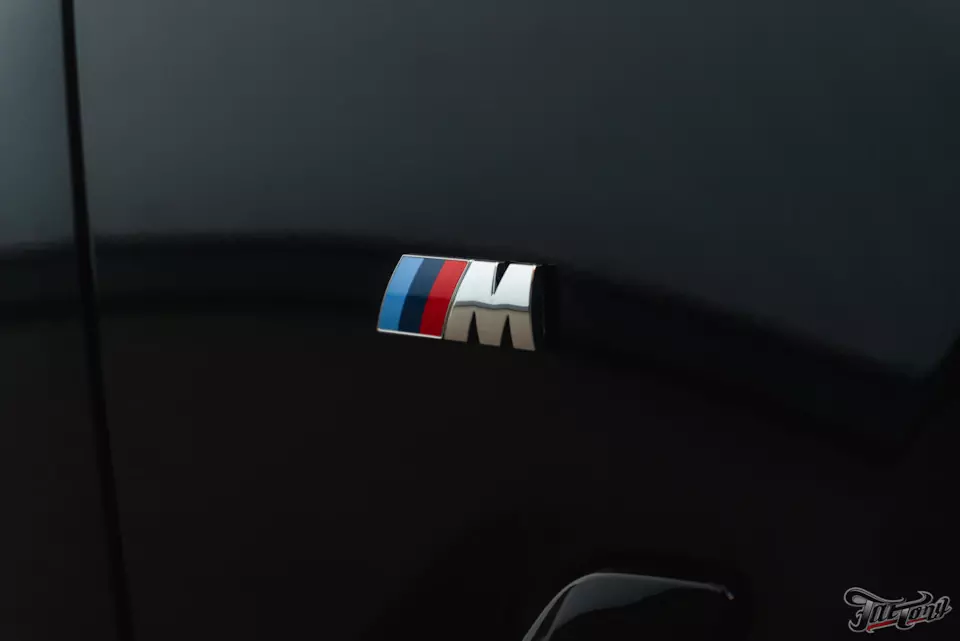 BMW 530d. Оклейка глянцевым полиуретаном